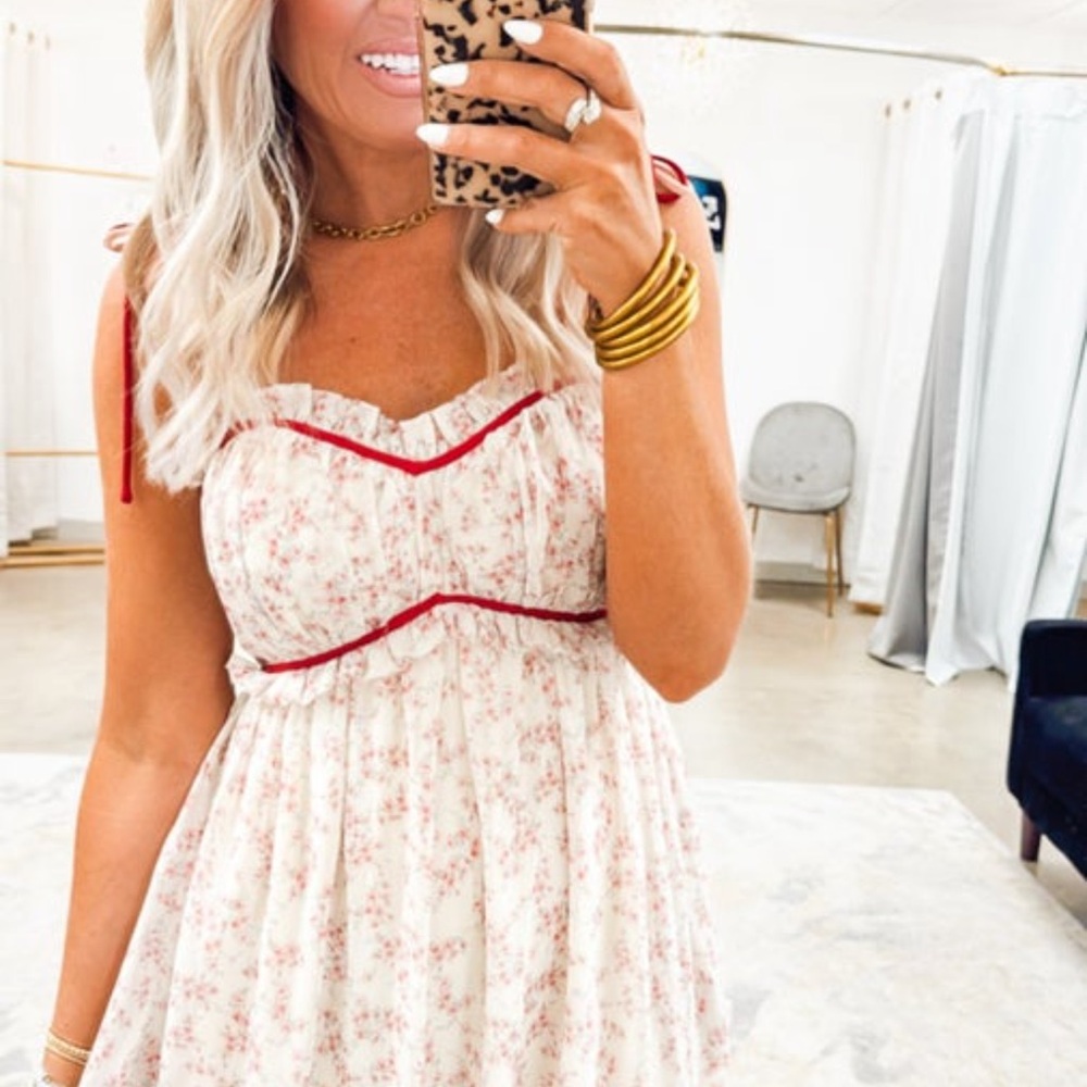 Sparkle Tallahassee boutique DAVI & DANI Pink and Cream Floral Dress small nwt